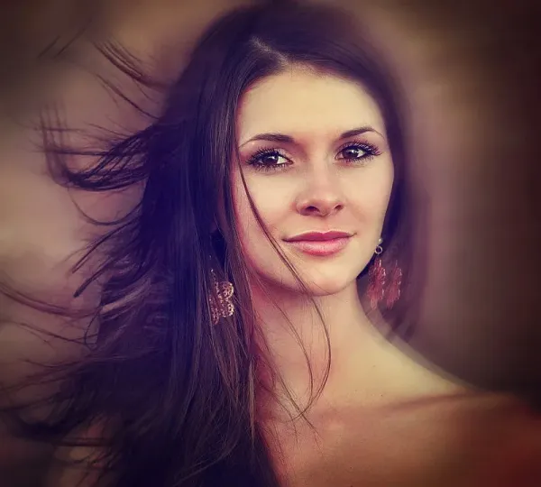 after photo of nostalgic tone portrait edit